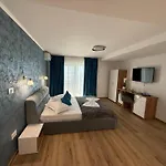 Affittacamere Casa Roby Eforie 3*